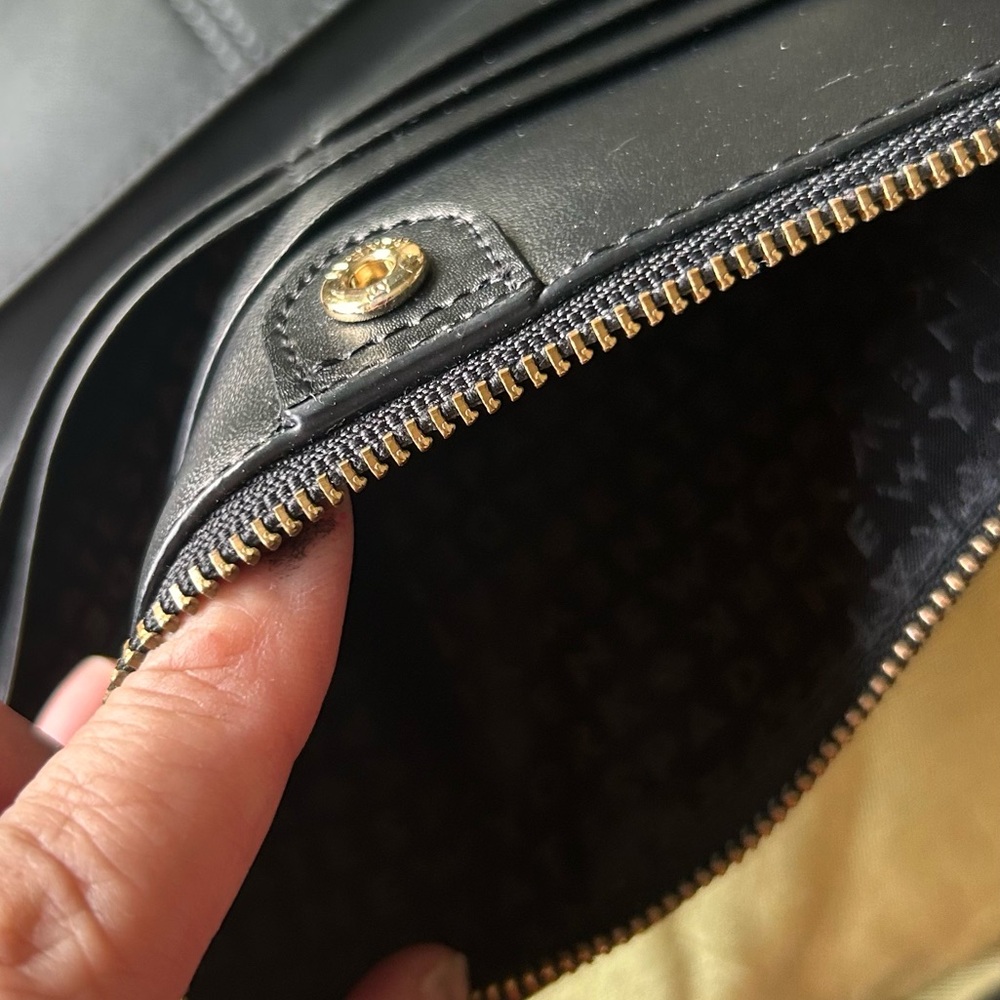 Kate Spade DBL zip wallet - Picture 4 of 6